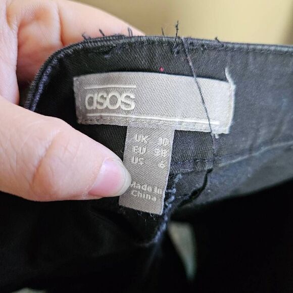 ASOS Chino Shorts  - Picture 7 of 8
